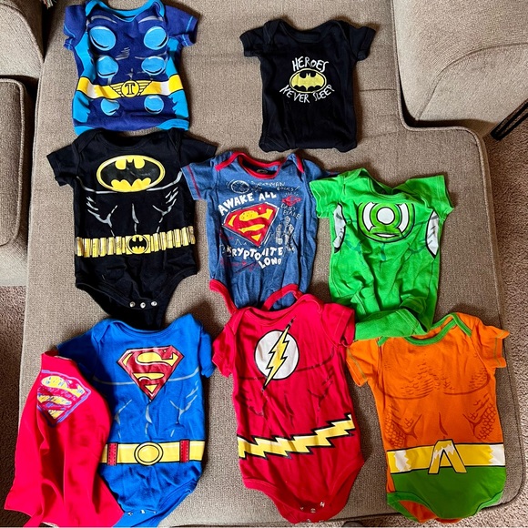 8 Amazing onesie, one piece, lot, superheroes. You get them all and a cape.. - Picture 1 of 13